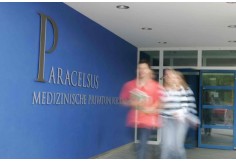 Paracelsus Medizinische Privatuniversität (PMU)